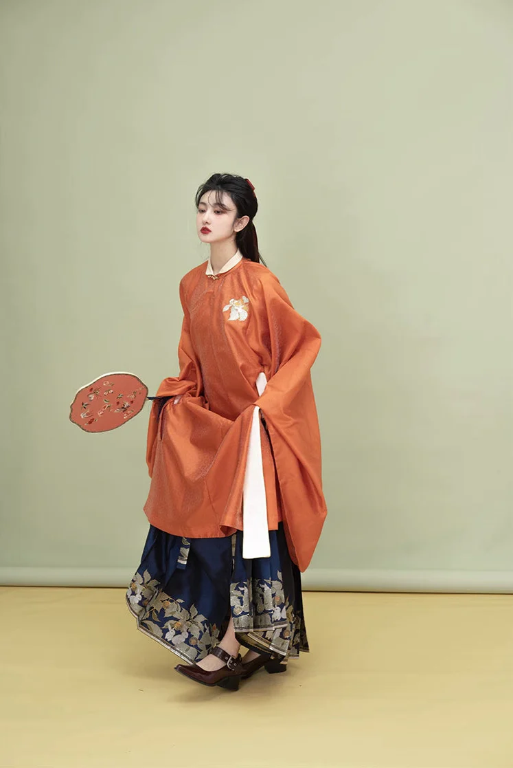 Tuzi 兔子灯笼莓 Bunny & Lantern Berry Mamian Qun - Image 4