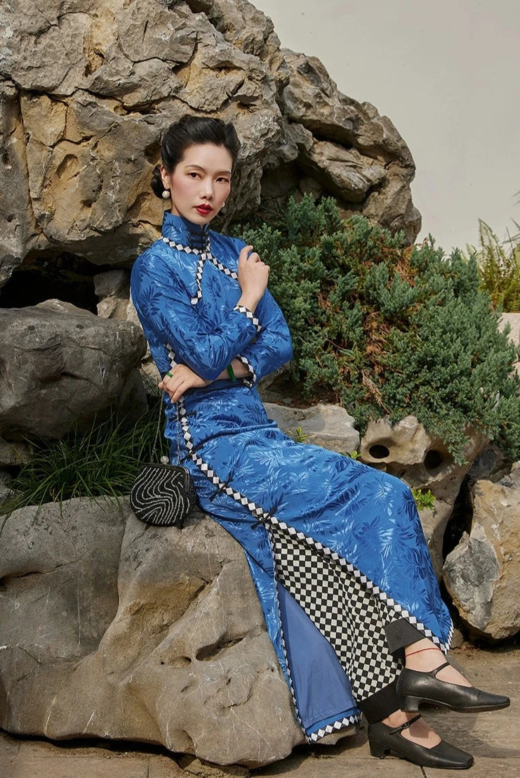 Untold Tales 尘封的故事 1940s Checker Print Satin Long Sleeve Qipao - Image 4