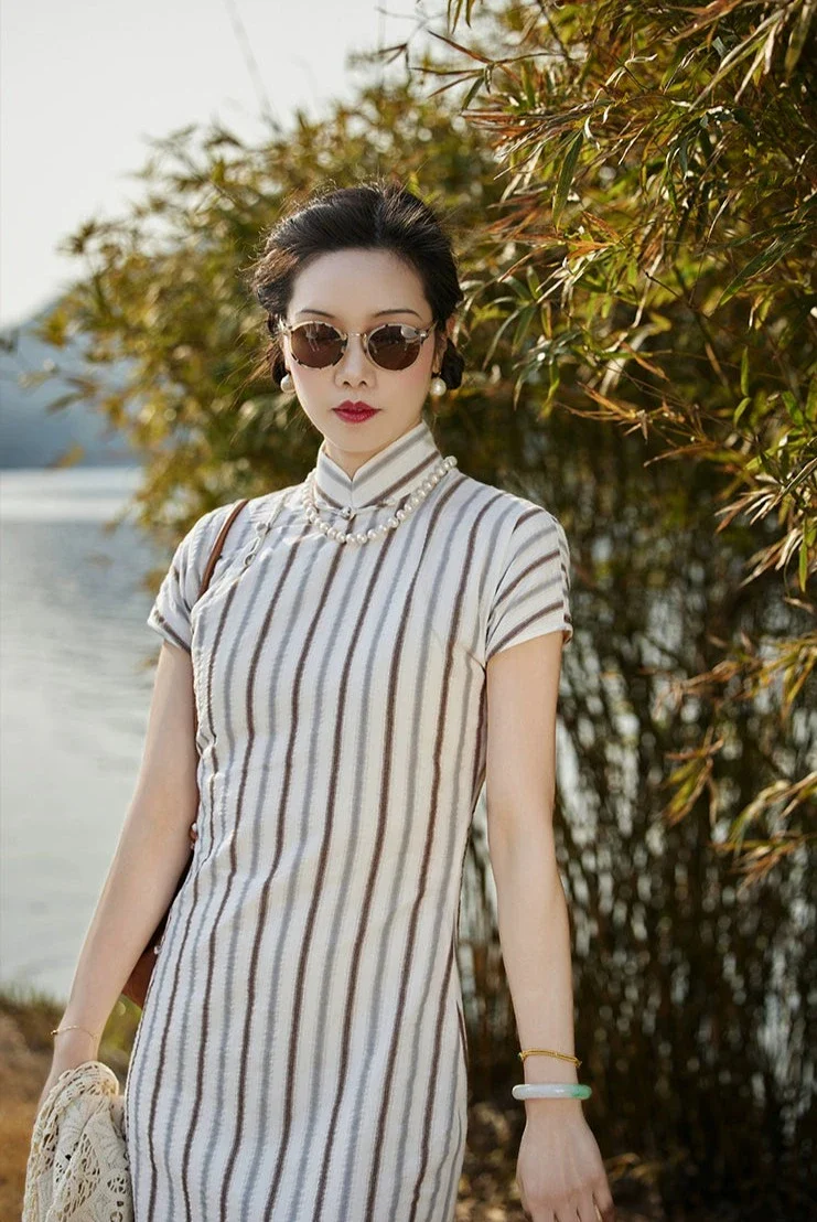 Whisper of the Heart 细語呢喃 1930s Summer Stripes Cotton Short Sleeve Qipao - Image 3