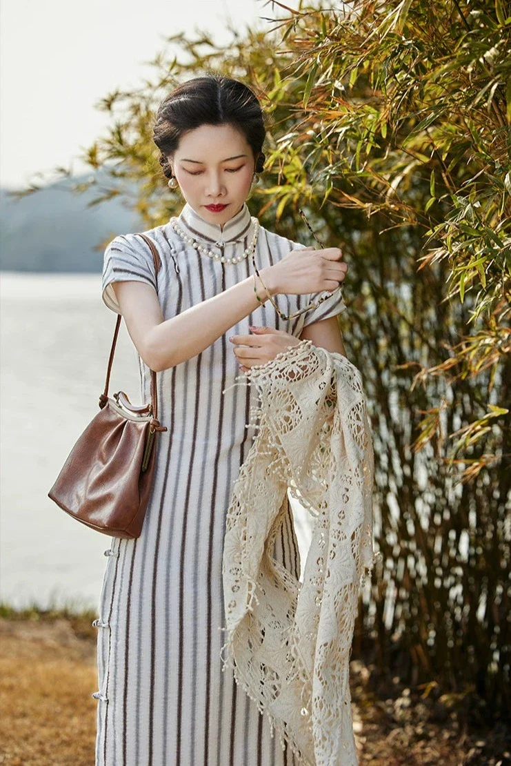 Whisper of the Heart 细語呢喃 1930s Summer Stripes Cotton Short Sleeve Qipao - Image 5
