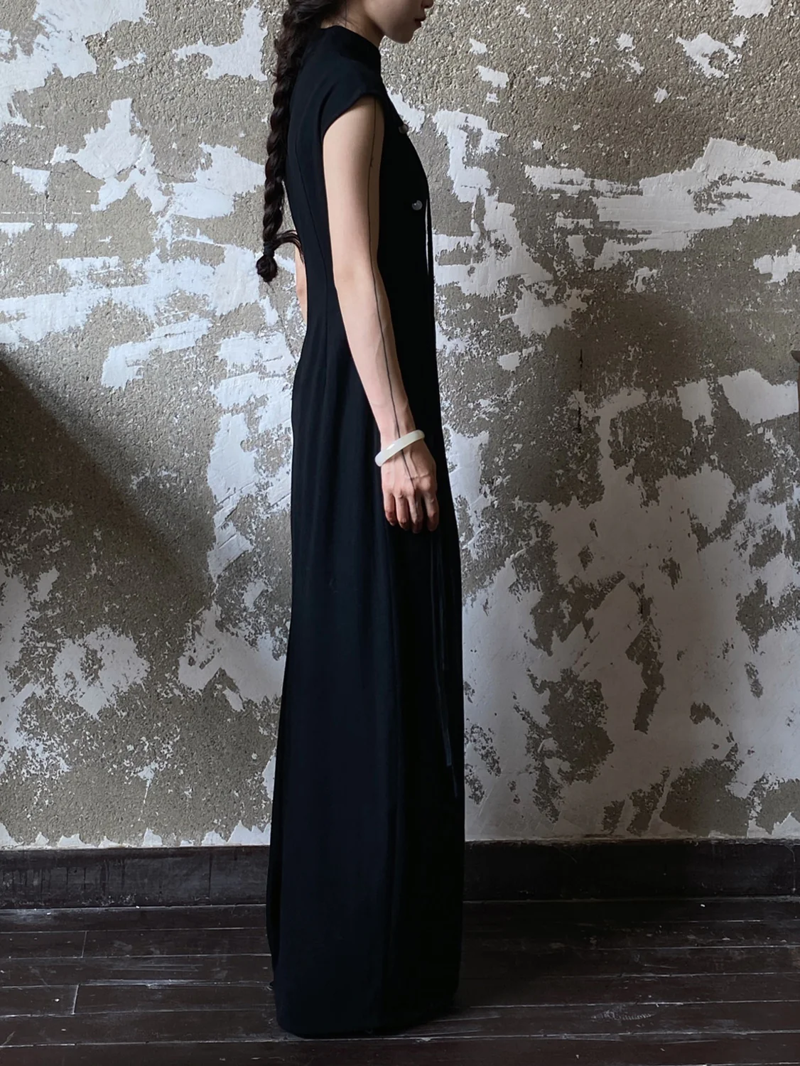 Wu Jian 无间 Without Separation Modernized Tassels Linen Blend Cap Sleeve Qipao - Image 12