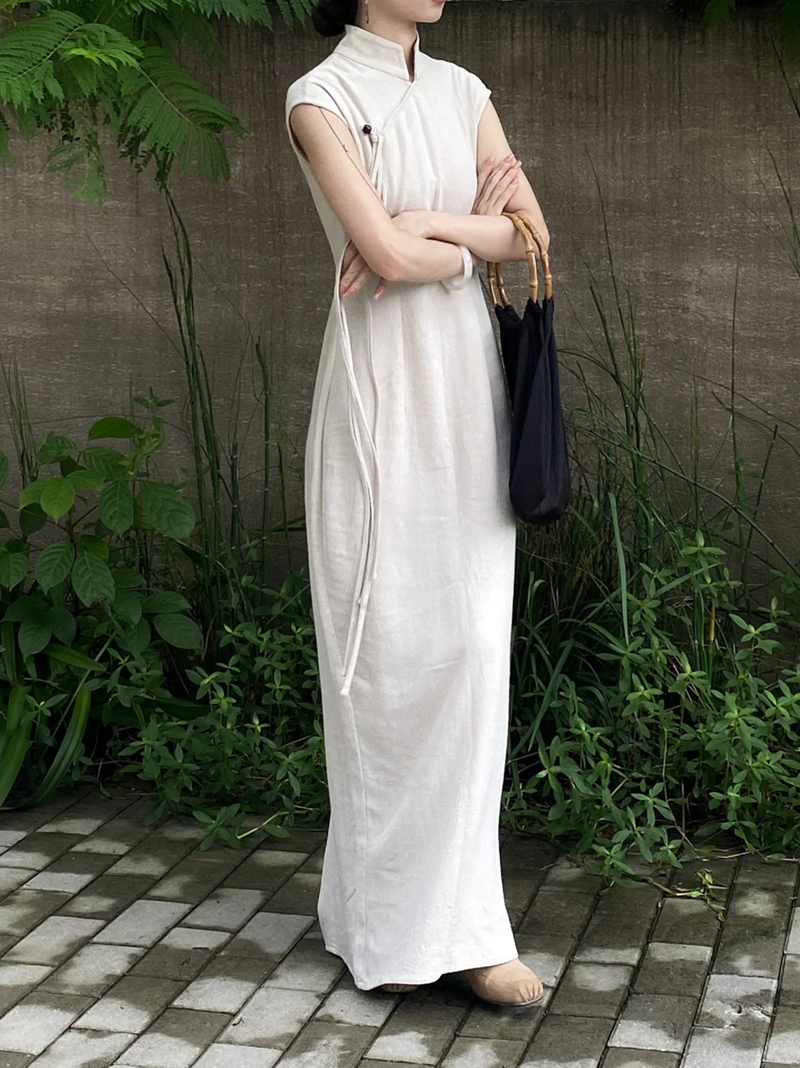 Wu Jian 无间 Without Separation Modernized Tassels Linen Blend Cap Sleeve Qipao - Image 17