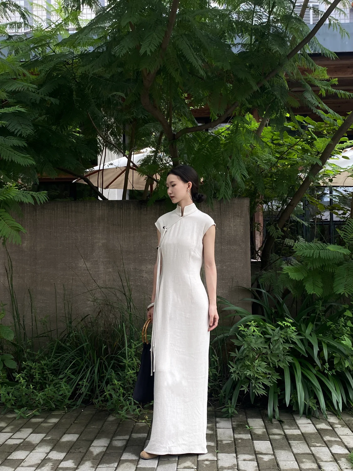 Wu Jian 无间 Without Separation Modernized Tassels Linen Blend Cap Sleeve Qipao - Image 18
