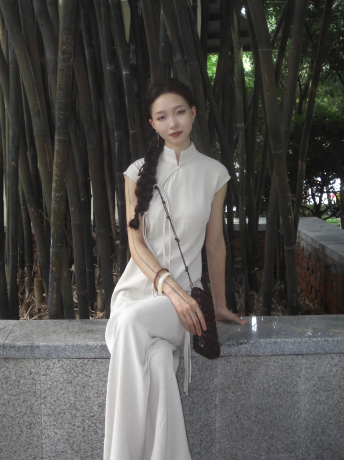 Wu Jian 无间 Without Separation Modernized Tassels Linen Blend Cap Sleeve Qipao - Image 9