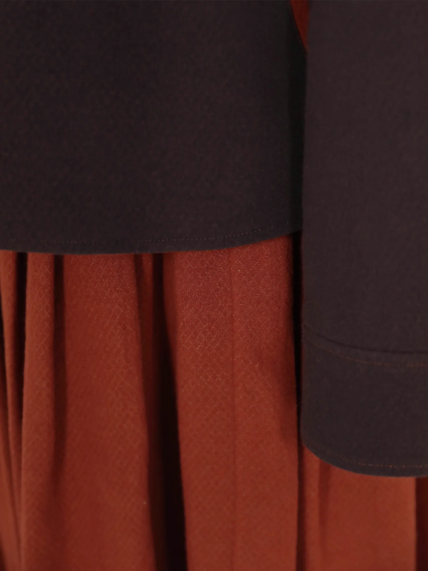 Wumu Hongzhong 乌木红棕 Ebony Red Modernized Tang Double-Sided Cotton Quilt Yuanling Coat & Zhequn Skirt Set - Image 8