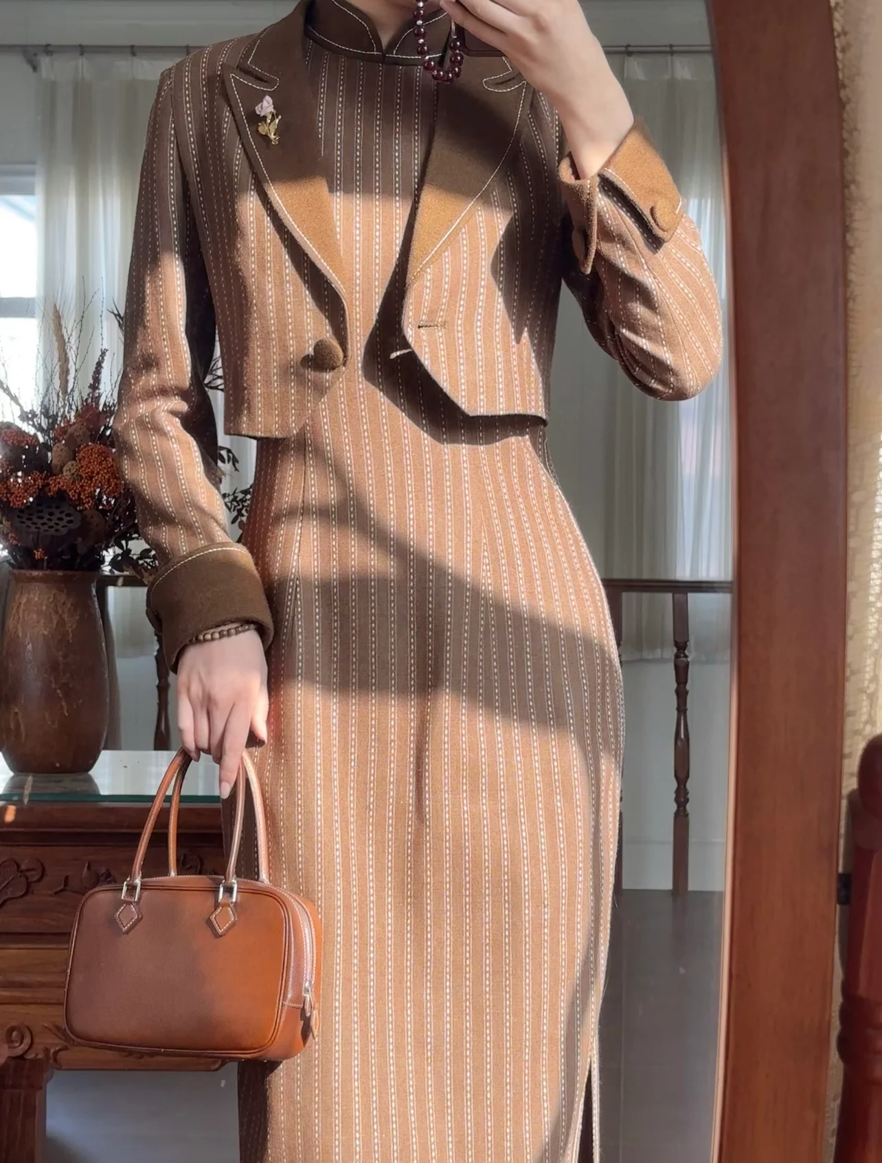 Wutong Dadao 梧桐大道 Sycamore Avenue 1940s Inspired Wool Qipao & Blazer Set - Image 3