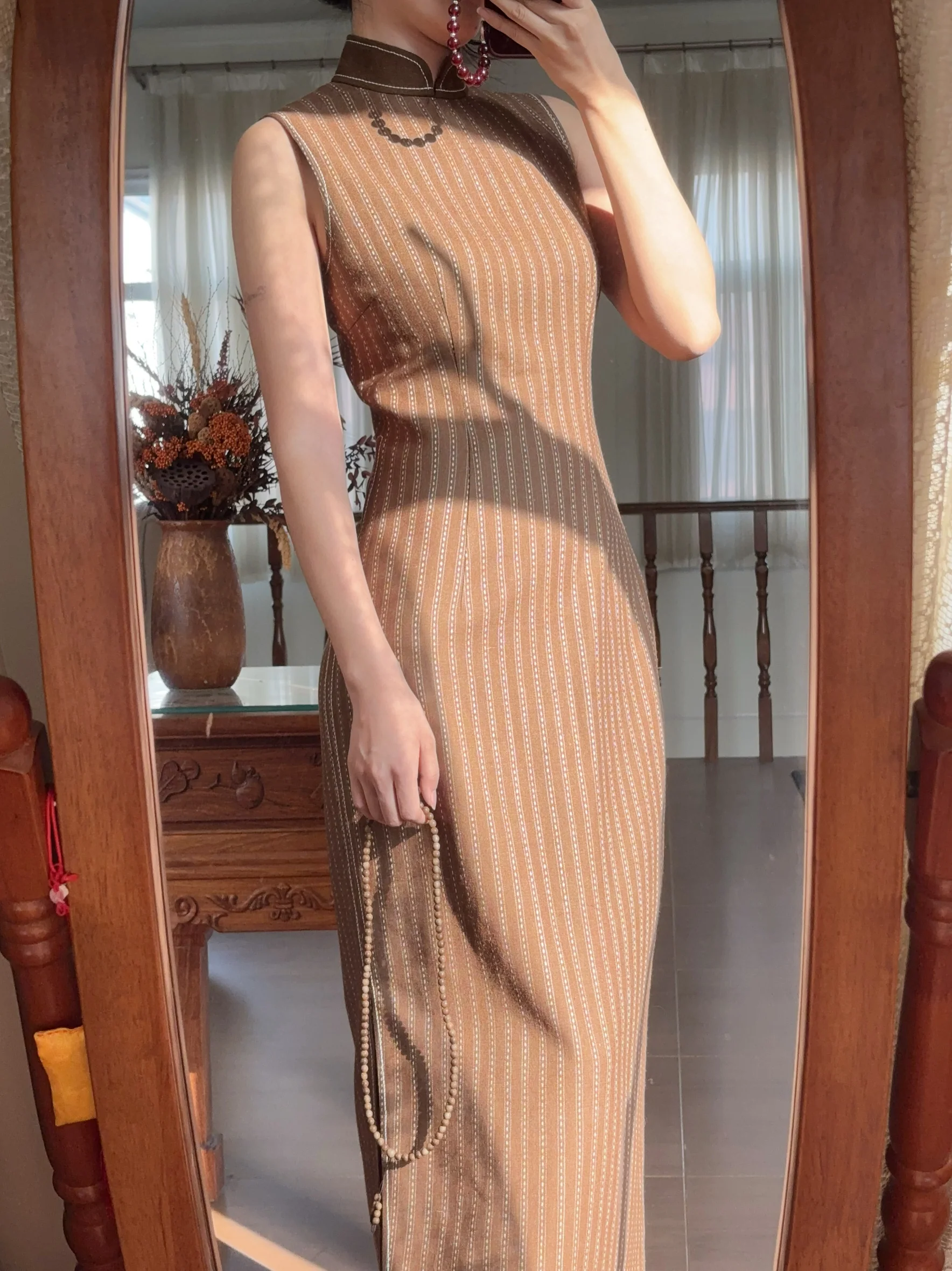 Wutong Dadao 梧桐大道 Sycamore Avenue 1940s Inspired Wool Qipao & Blazer Set - Image 4