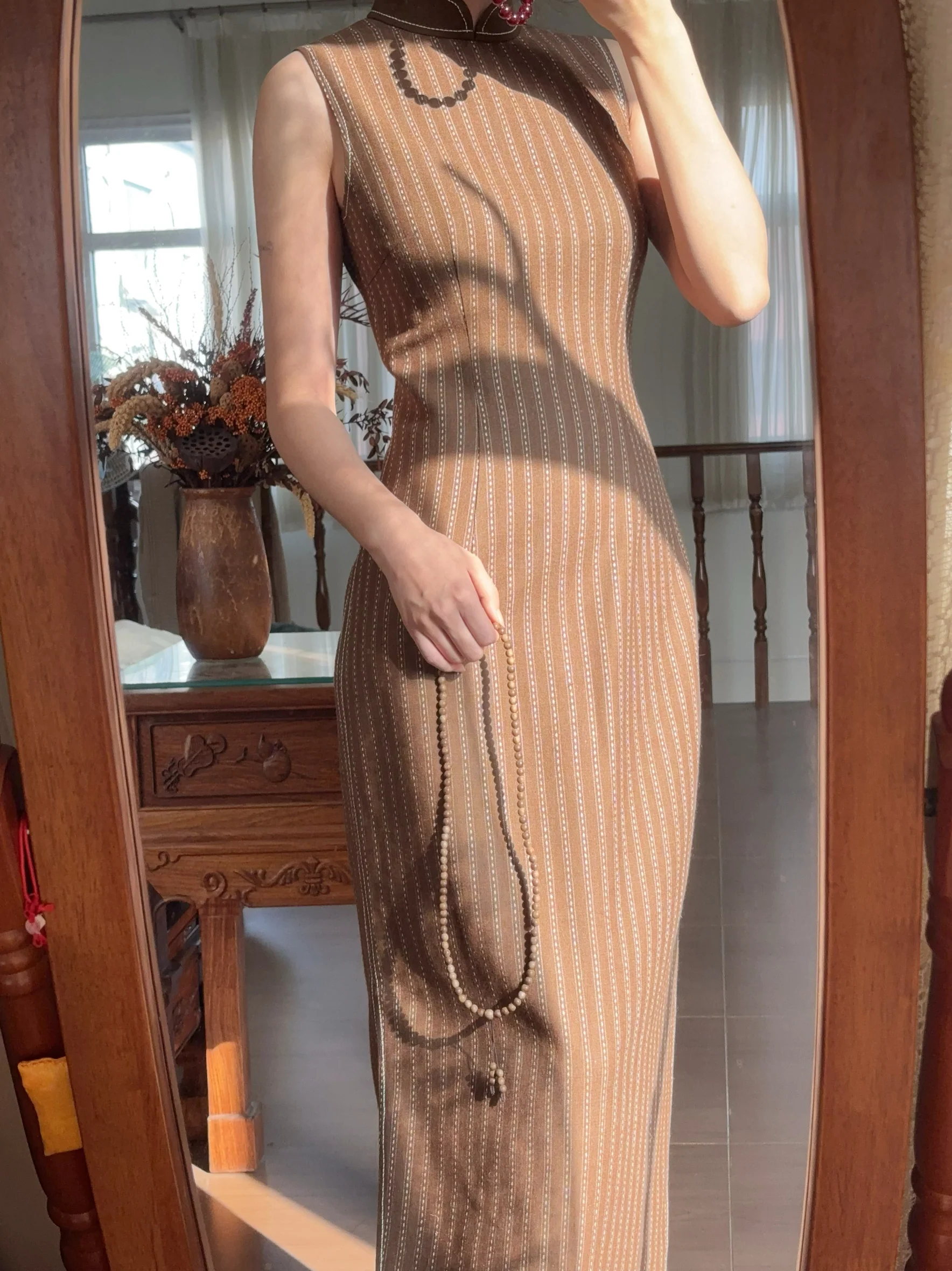 Wutong Dadao 梧桐大道 Sycamore Avenue 1940s Inspired Wool Qipao & Blazer Set - Image 5