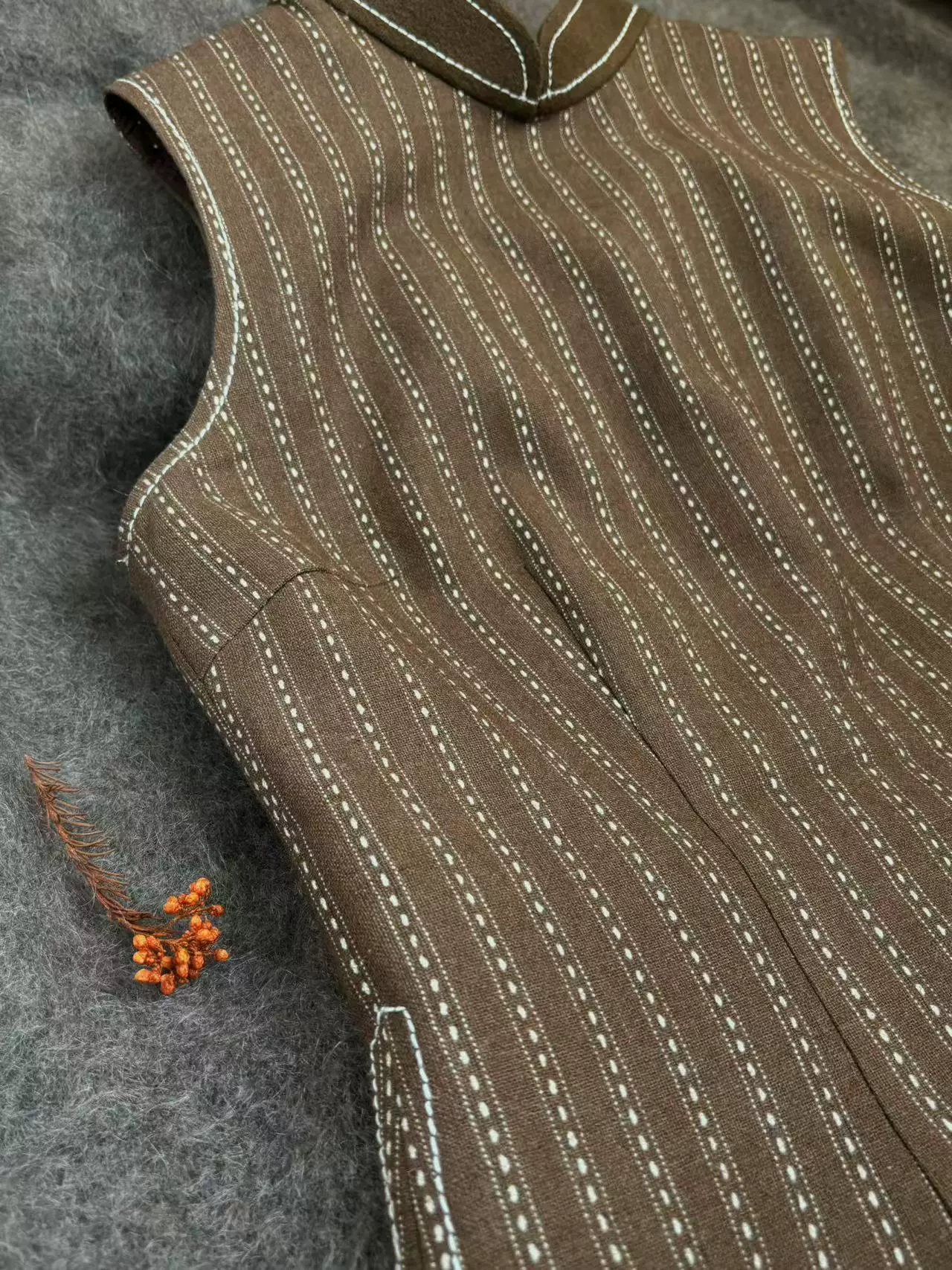 Wutong Dadao 梧桐大道 Sycamore Avenue 1940s Inspired Wool Qipao & Blazer Set - Image 6