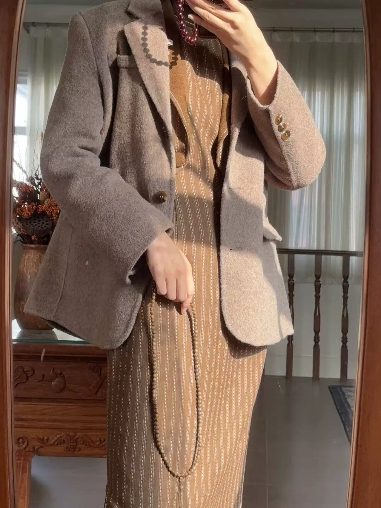 Wutong Dadao 梧桐大道 Sycamore Avenue 1940s Inspired Wool Qipao & Blazer Set - Image 8