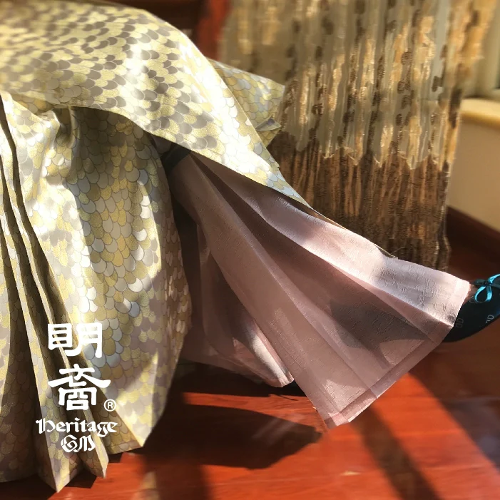 Xi Ku 膝裤 Ming Dynasty Pleated Knee Covers Unisex Linen Jacquard Accessory - Image 3