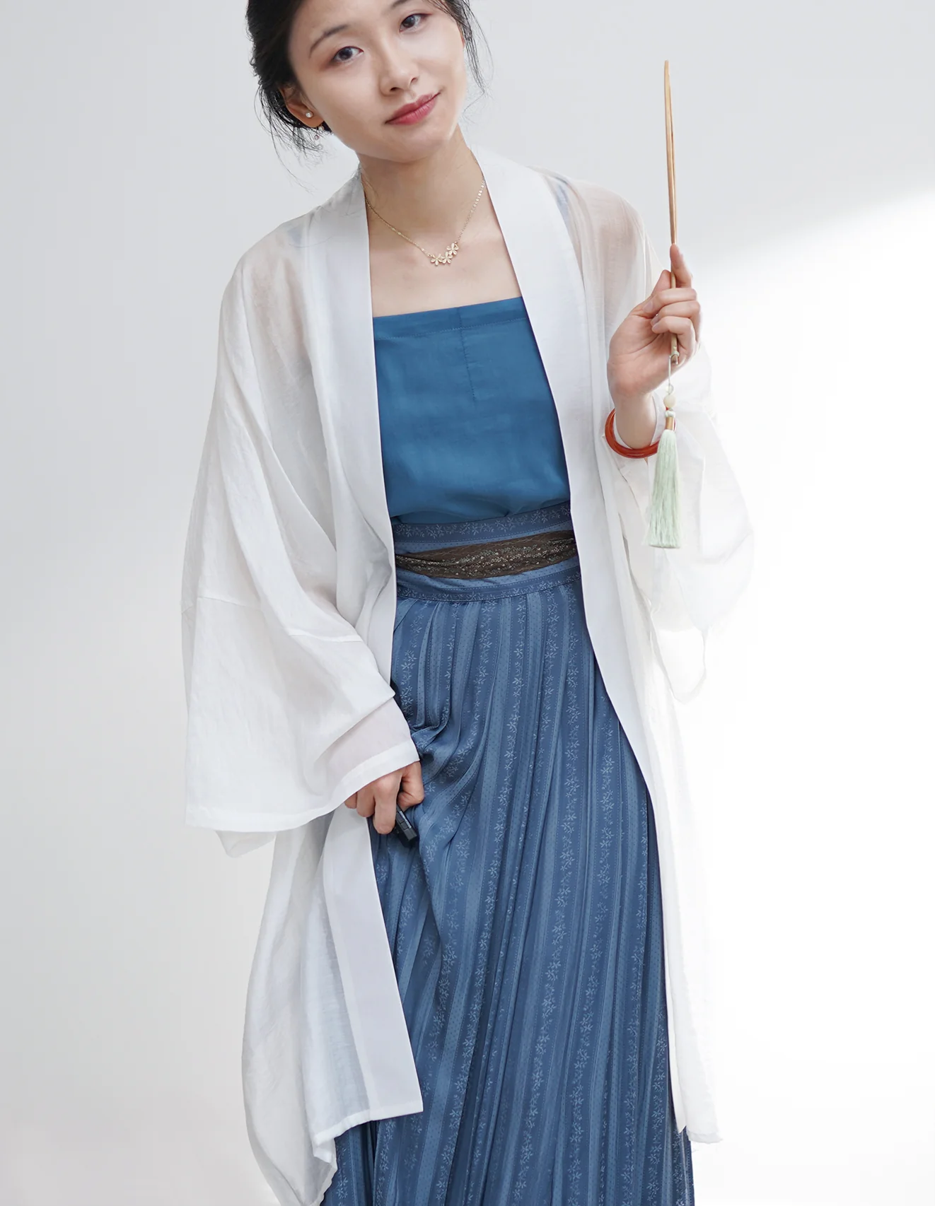 Xiao Huazhi 小花枝 Flowering Branch Song Dynasty Casual Baidiequn Hundred Pleat Skirt & Diaodai Tank Top Set - Image 2