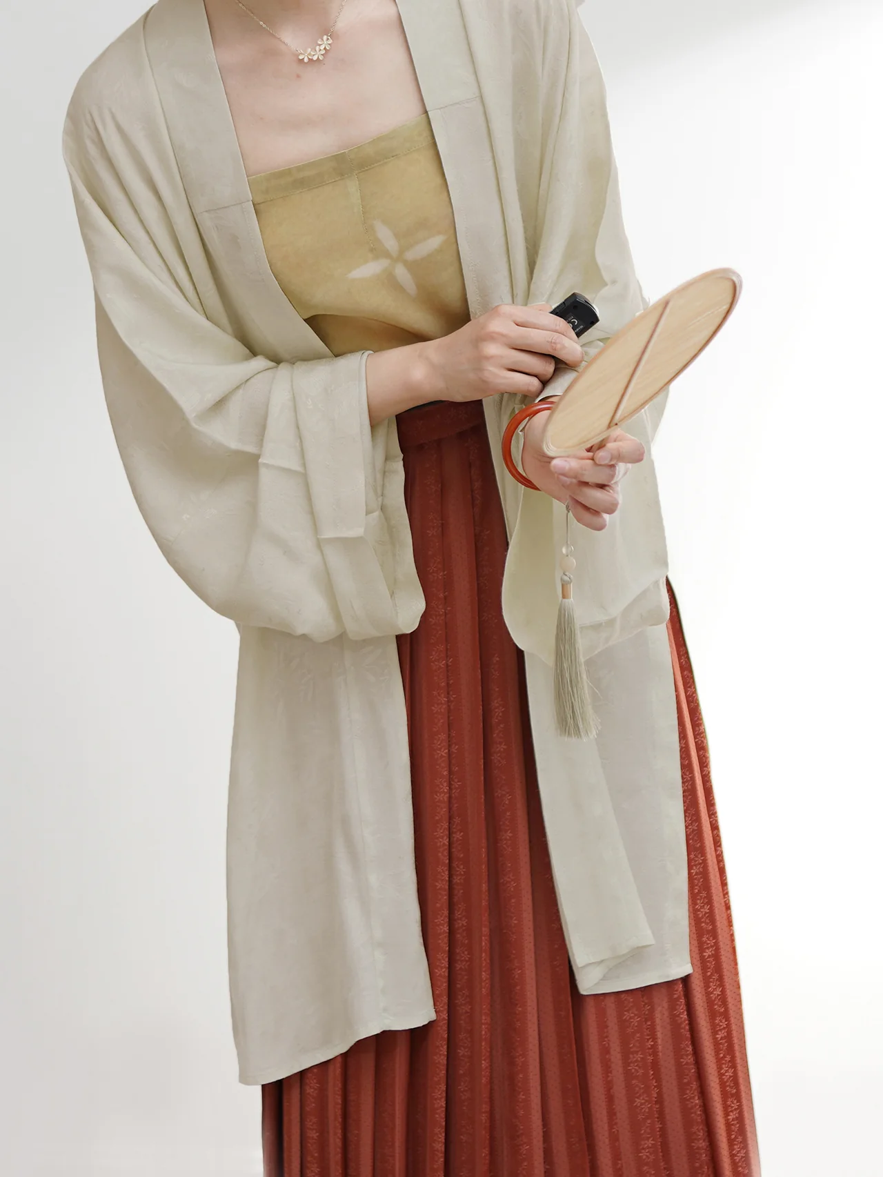 Xiao Huazhi 小花枝 Flowering Branch Song Dynasty Casual Baidiequn Hundred Pleat Skirt & Diaodai Tank Top Set - Image 5