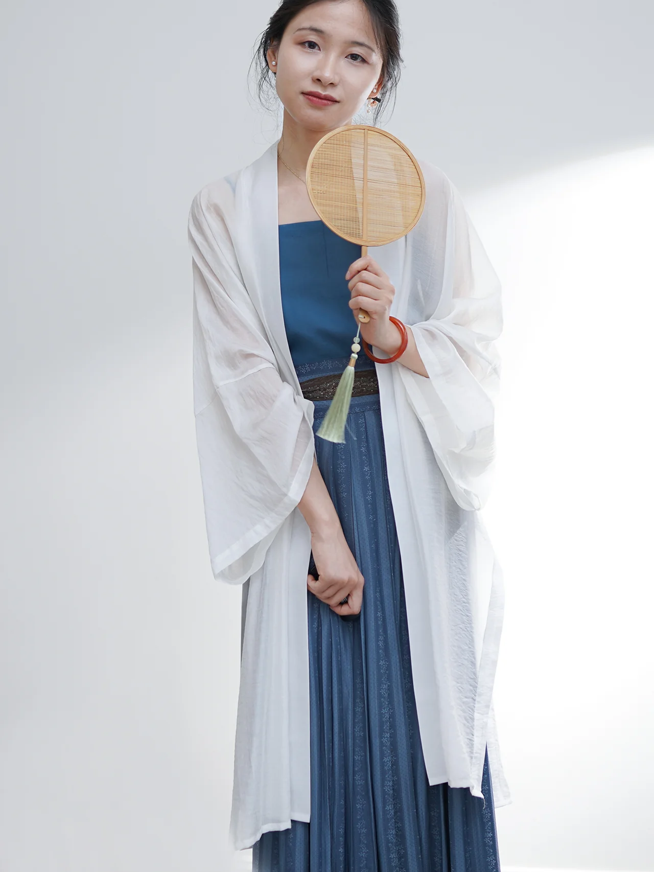 Xiao Huazhi 小花枝 Flowering Branch Song Dynasty Casual Baidiequn Hundred Pleat Skirt & Diaodai Tank Top Set - Image 6