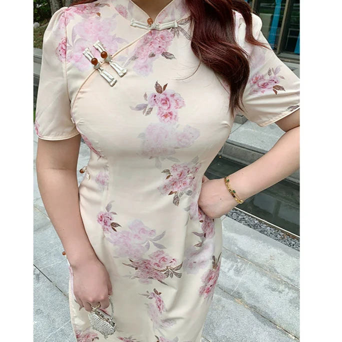 Xiari Meigui 夏日玫瑰 Rosy Summer Plus Size Modernized Classic Floral Print Qipao - Image 9