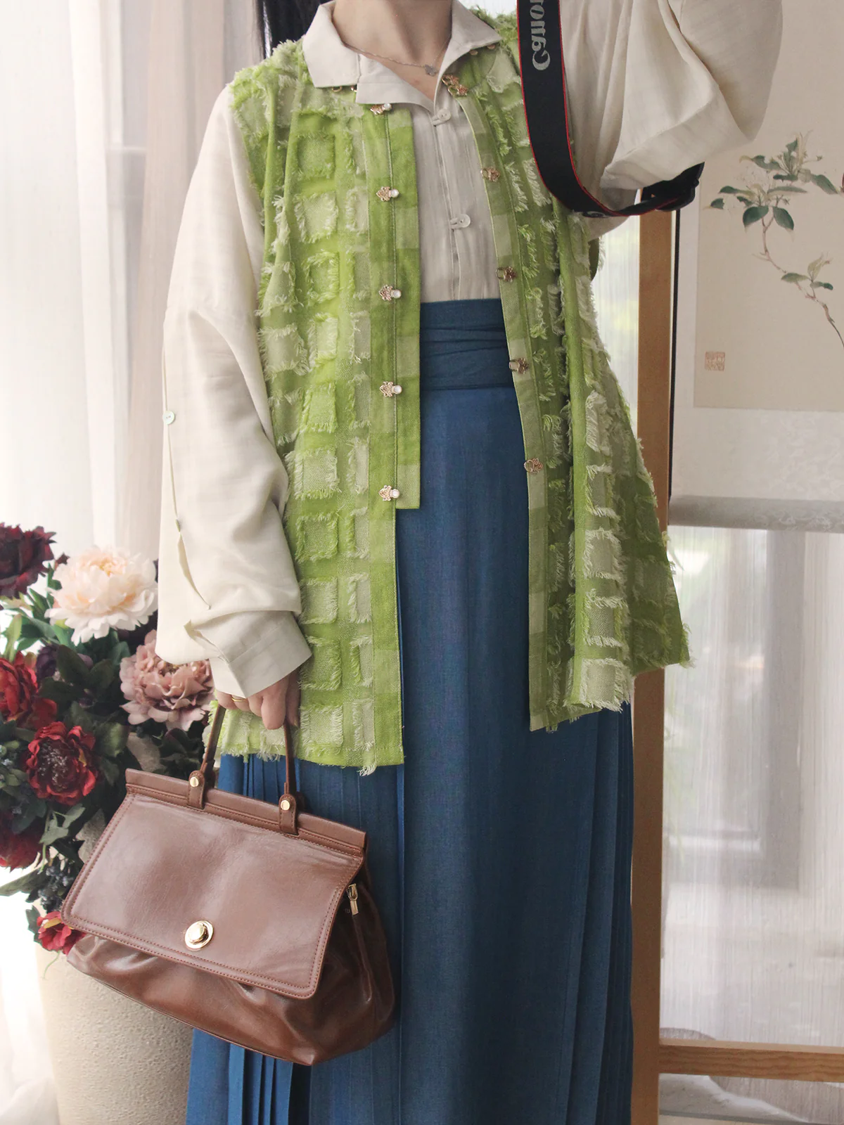 Xing Ren 杏仁 Almond Modernized Ming Bijia Vest & Liling Standing Collar Top - Image 3