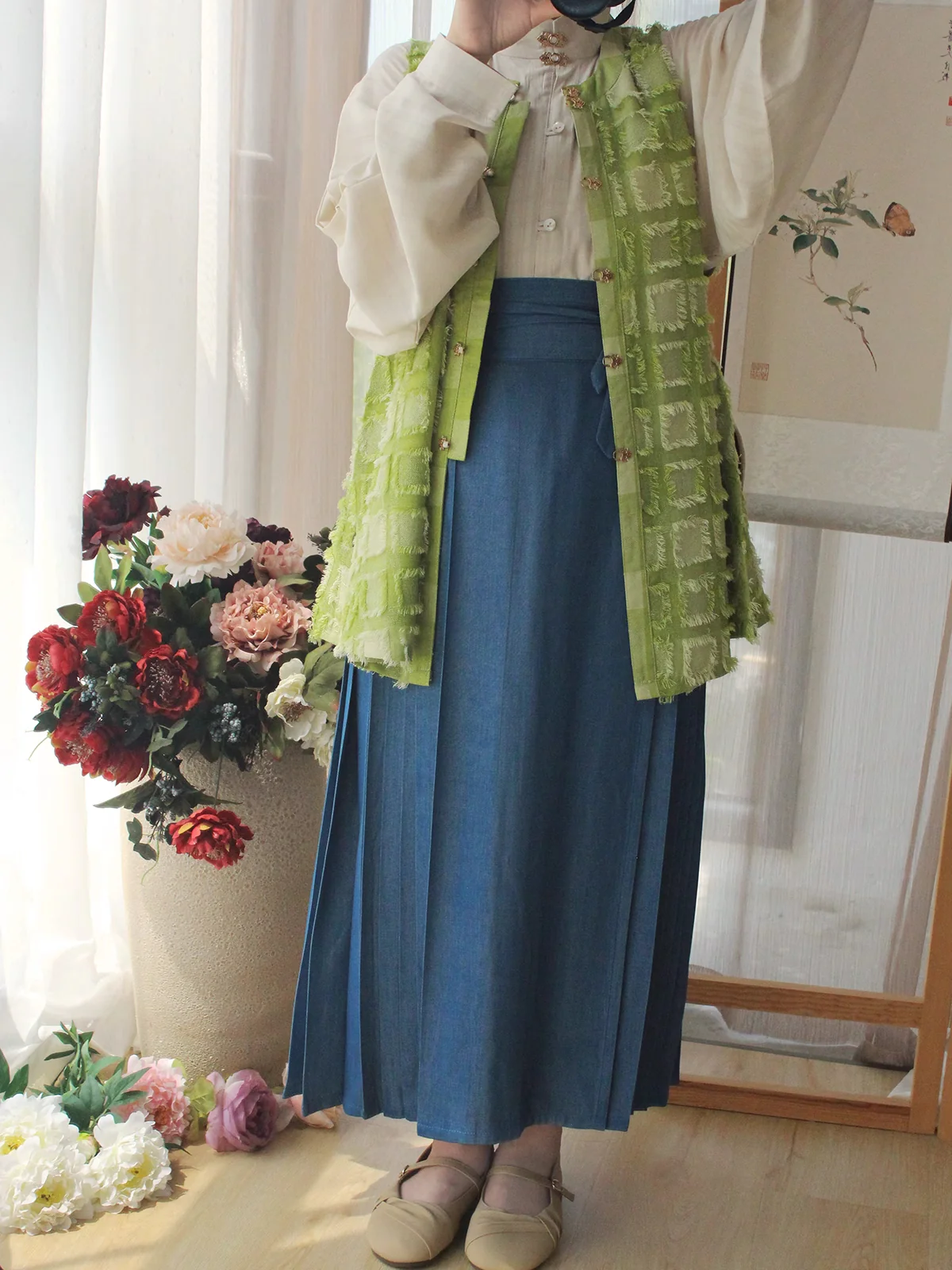Xing Ren 杏仁 Almond Modernized Ming Bijia Vest & Liling Standing Collar Top - Image 4
