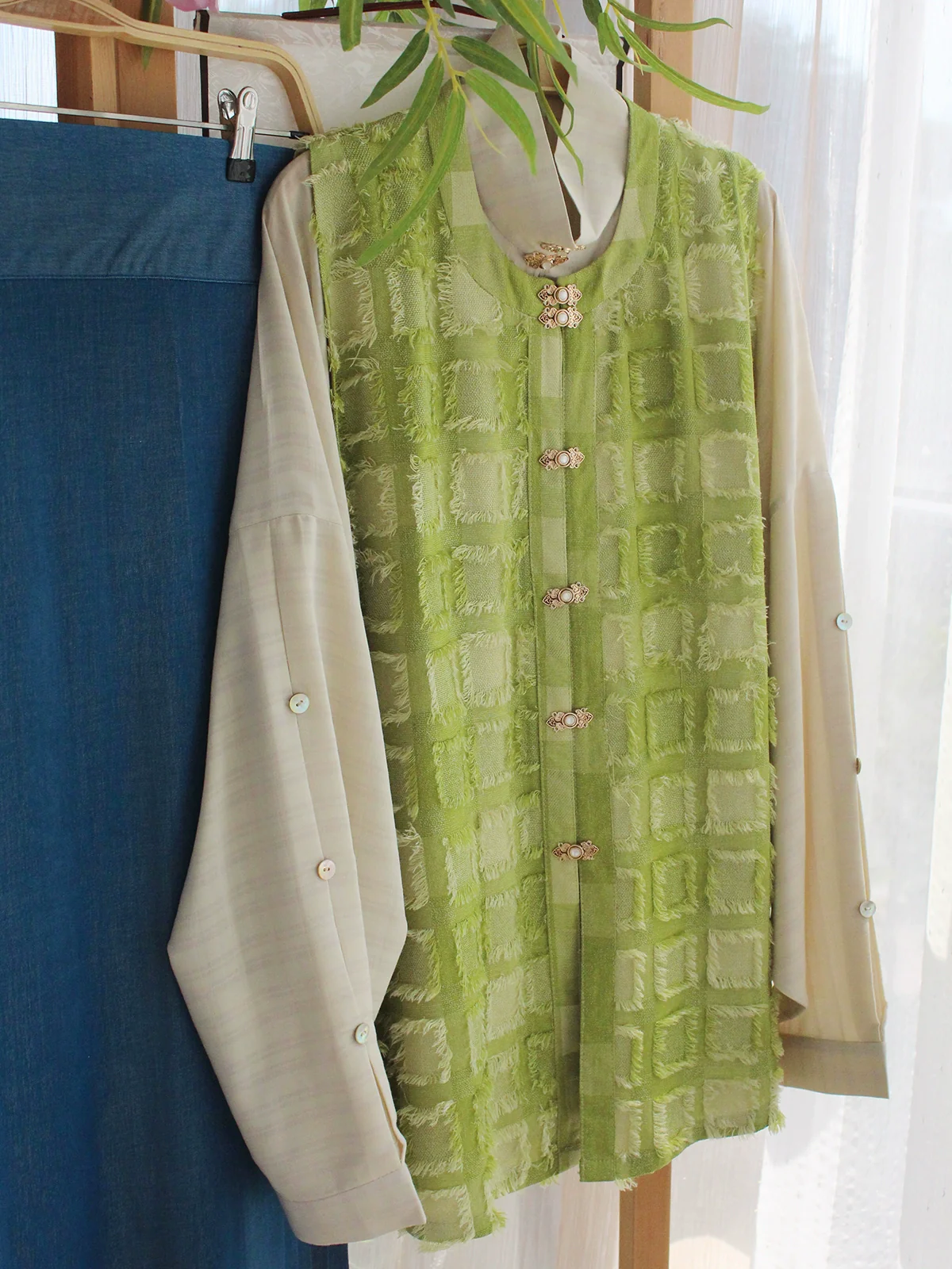 Xing Ren 杏仁 Almond Modernized Ming Bijia Vest & Liling Standing Collar Top - Image 7