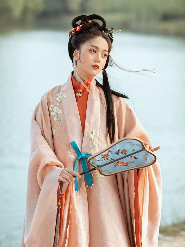 Xishang Meishao 喜上眉梢 Radiant Plum Blossom Late Ming Liling Pifeng Aoqun Set - Image 2