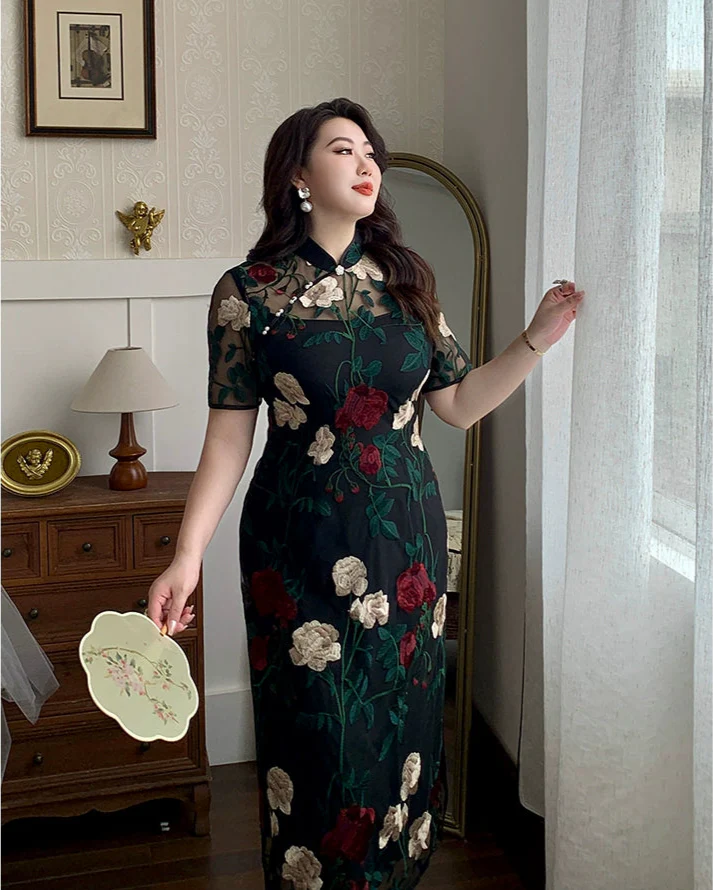 Xixue Gui 吸血鬼 Vampira Plus Size Modernized Sheer Embroidered Floral Short Sleeve Qipao - Image 5