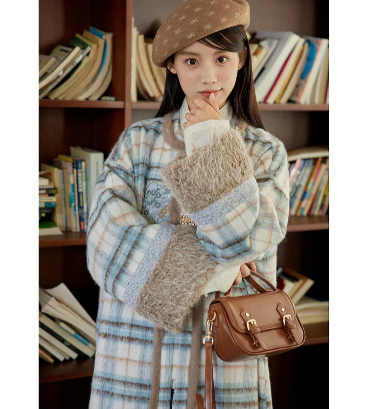 Xue Hou 雪后 After the Snow Modernized Ming Yuanling Pi Ao Fuzzy Coat & Xuanqun Skirt Set - Image 10