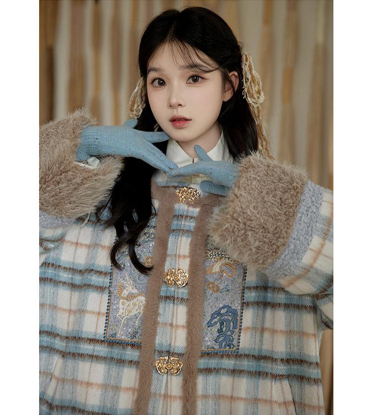 Xue Hou 雪后 After the Snow Modernized Ming Yuanling Pi Ao Fuzzy Coat & Xuanqun Skirt Set - Image 18