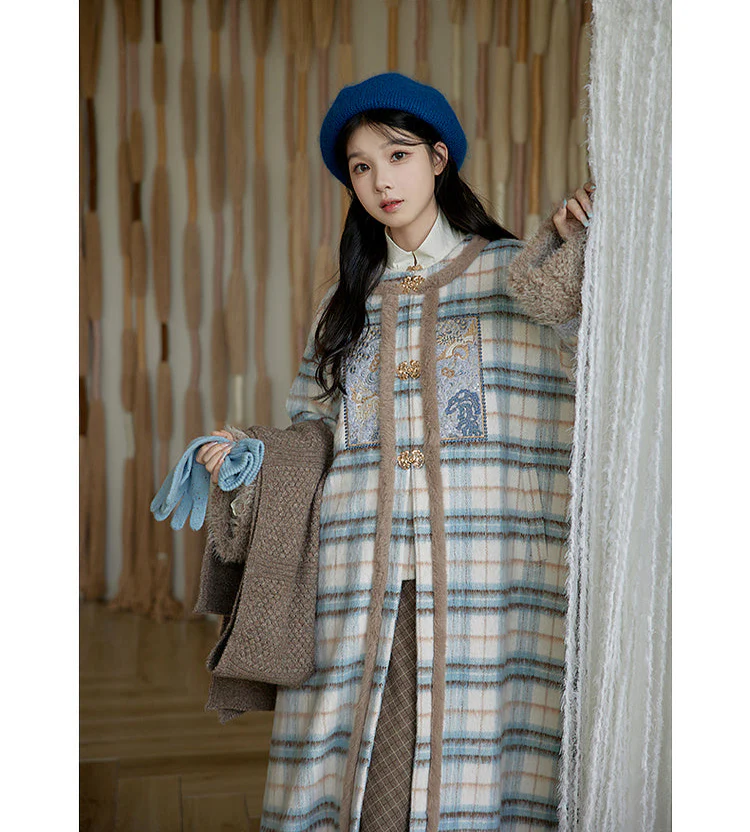 Xue Hou 雪后 After the Snow Modernized Ming Yuanling Pi Ao Fuzzy Coat & Xuanqun Skirt Set - Image 20