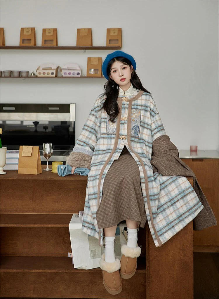 Xue Hou 雪后 After the Snow Modernized Ming Yuanling Pi Ao Fuzzy Coat & Xuanqun Skirt Set - Image 5