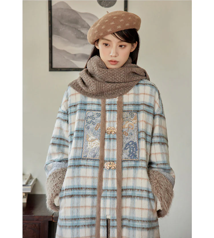 Xue Hou 雪后 After the Snow Modernized Ming Yuanling Pi Ao Fuzzy Coat & Xuanqun Skirt Set - Image 6