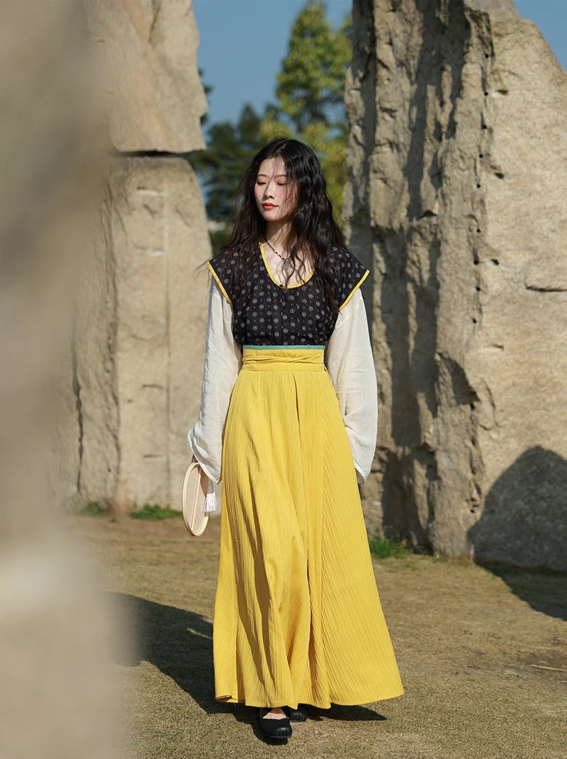 Xuyu 须臾 A Moment in the Early Tang Chuiling Banbi Jacket & Poqun Broken Skirt Ruqun Set - Image 11