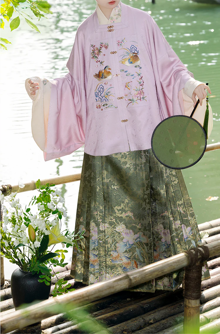 Ya Chi 鸭池 Duck Pond Ming Dynasty Embroidered Fangling Jacket & Mamian Aoqun Set - Image 6