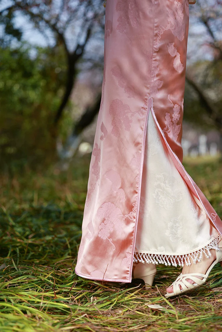 Yan Yan 胭胭 Rouge 1920s Collarless Jacquard Crepe Bell Sleeve Qipao - Image 7