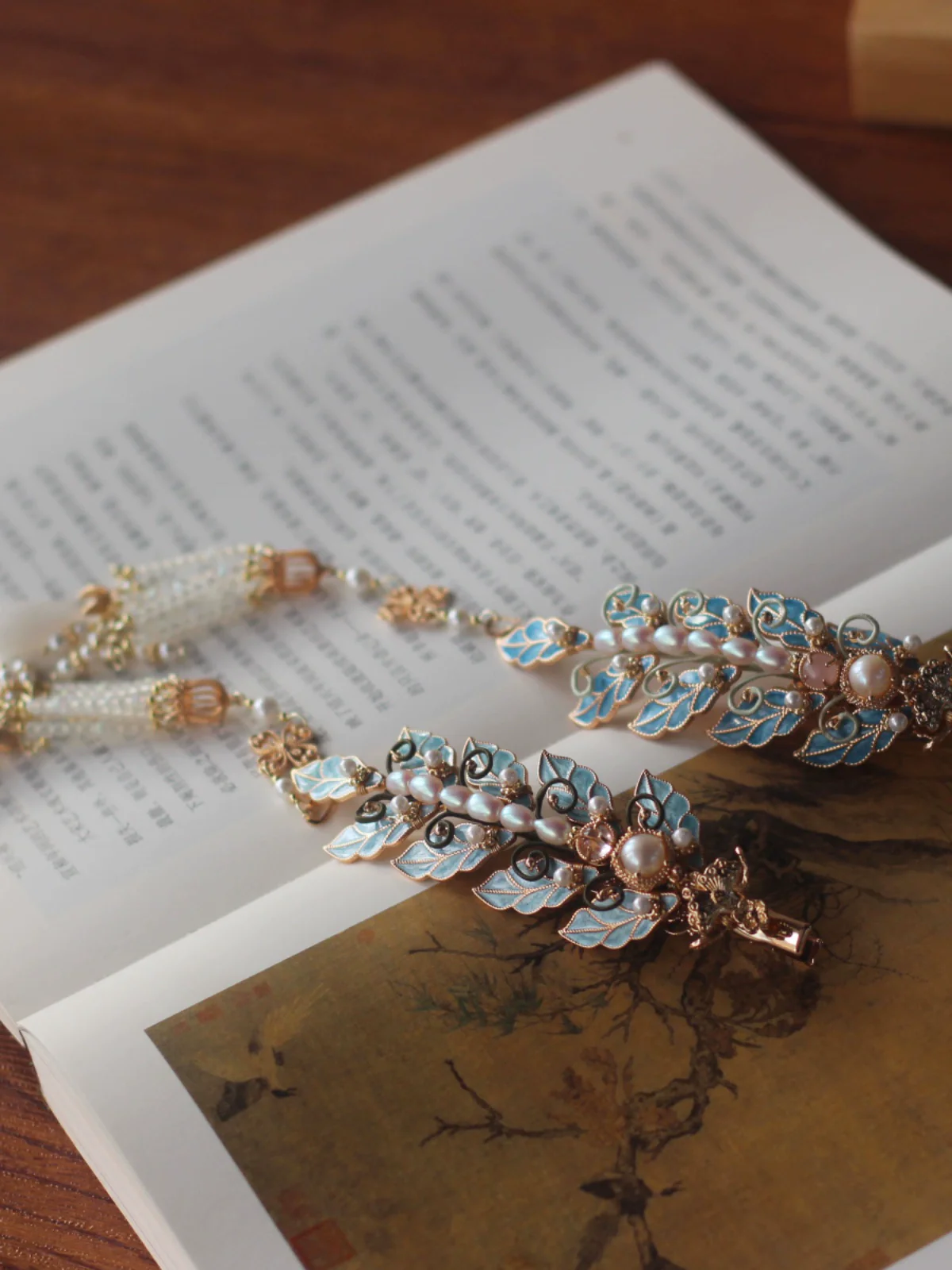 Yi Pian Pian 一片片 One Petal After Another New Chinese Style Pearl Petal Tassel Hair Accessories - Image 4