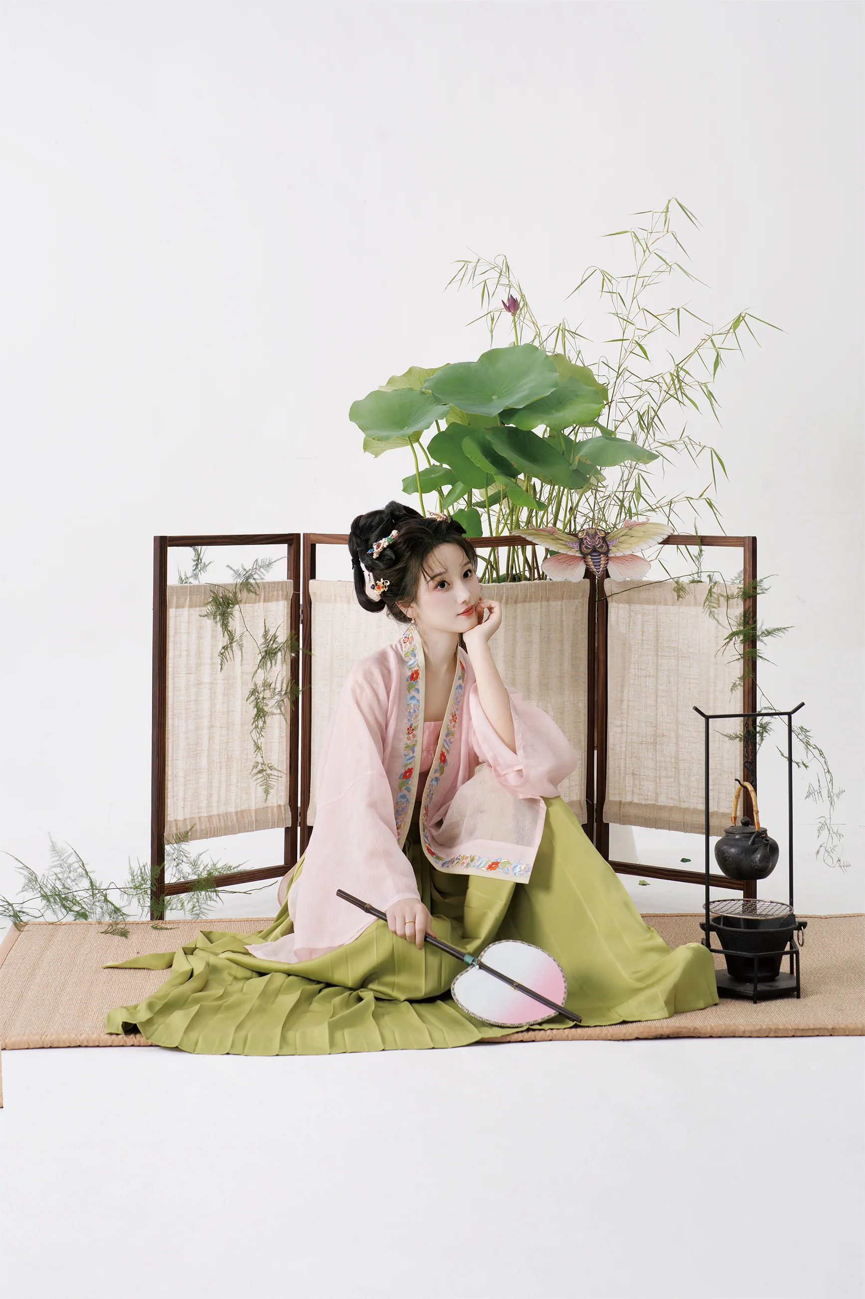 Yi Tiao 一条 Single Strip Song Dynasty Embroidered Floral Duanshan Short Top - Image 14