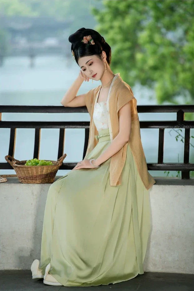 Yi'an 易安 Song Dynasty Summer Beizi Baidiequn Set - Image 7