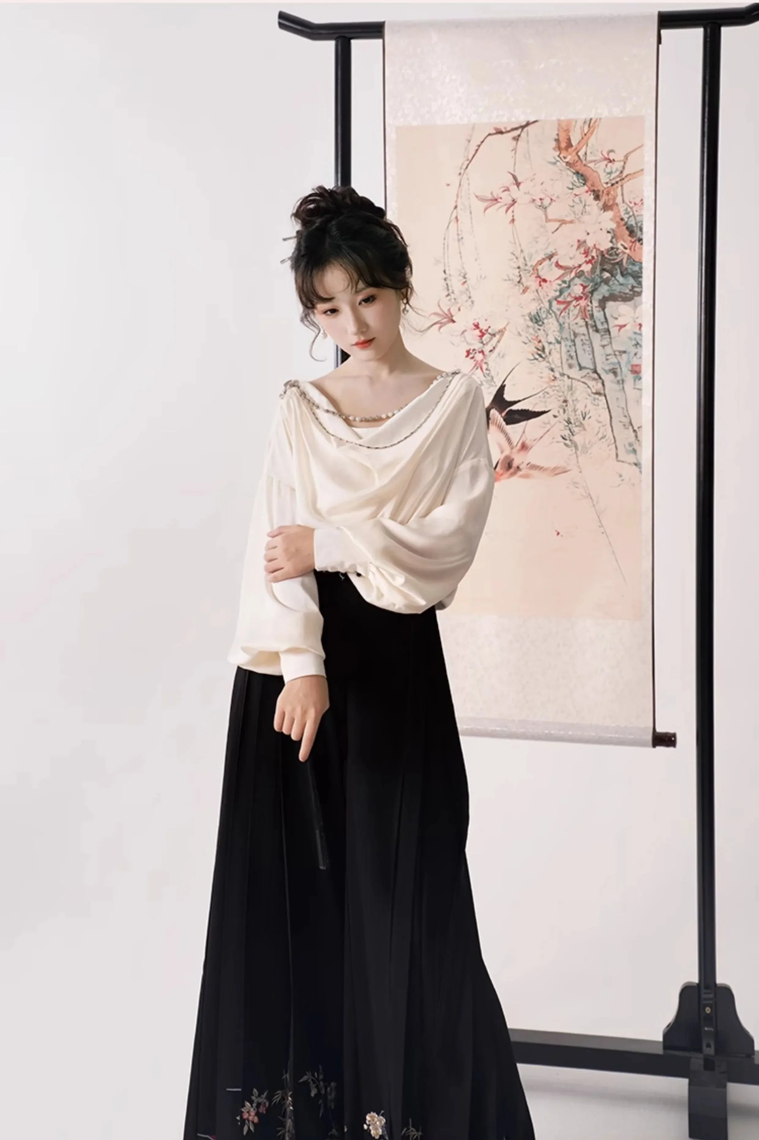 Yimeng Huayu 遗梦花语 A Flower's Language Modernized Ming Mamian Wide Legged Trousers & Drape Top Set - Image 5