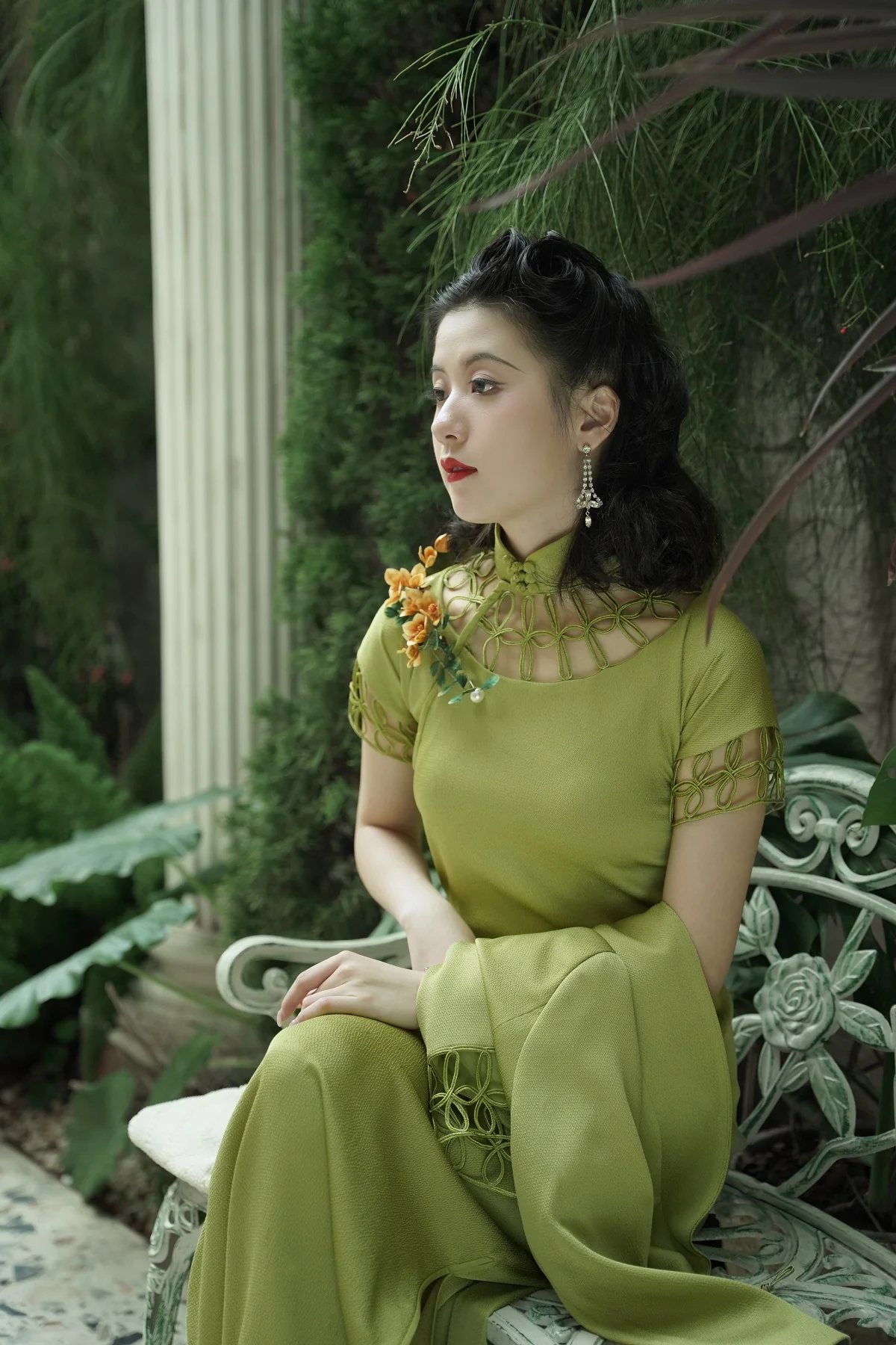 Yu Linglong 玉玲珑 1930s Lace Floral Eyelet Qipao & Short Blazer Set - Image 10