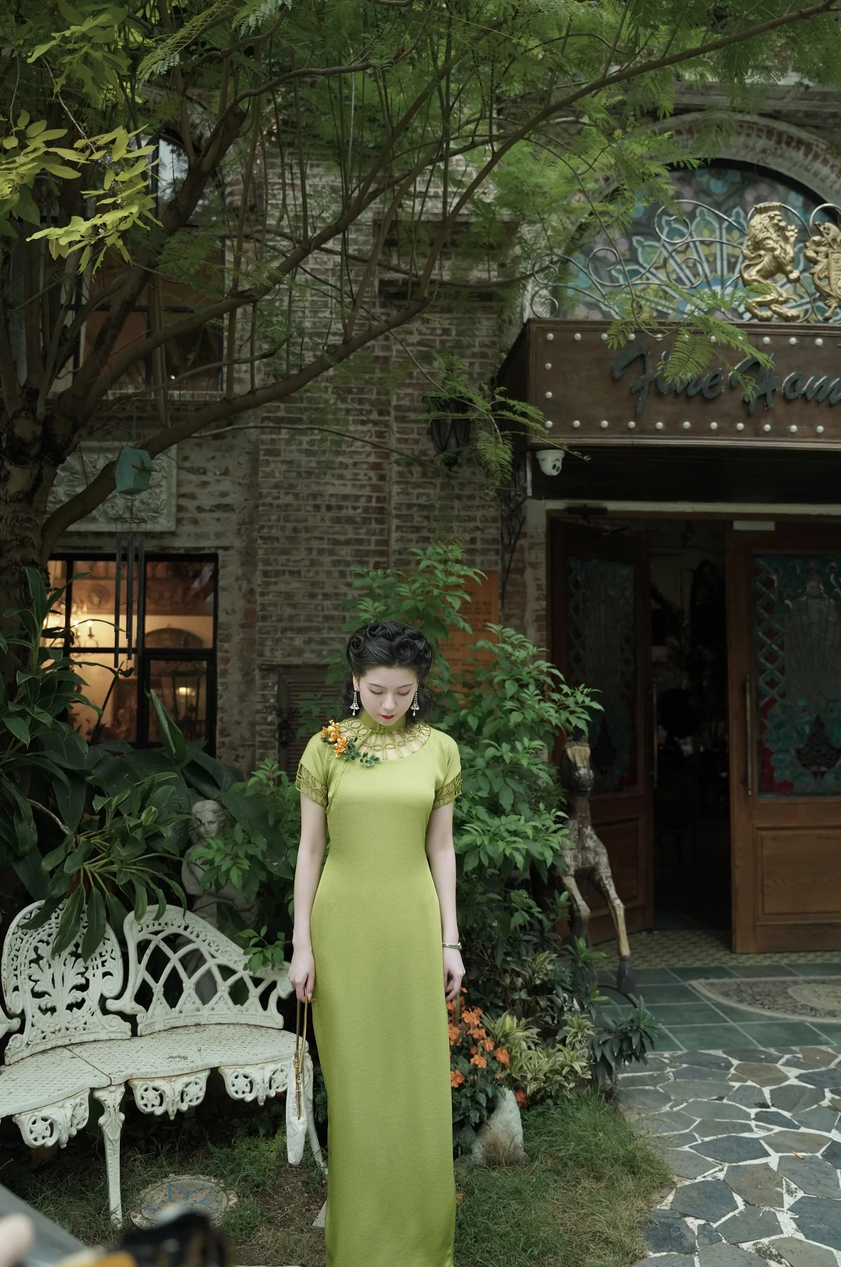 Yu Linglong 玉玲珑 1930s Lace Floral Eyelet Qipao & Short Blazer Set - Image 9