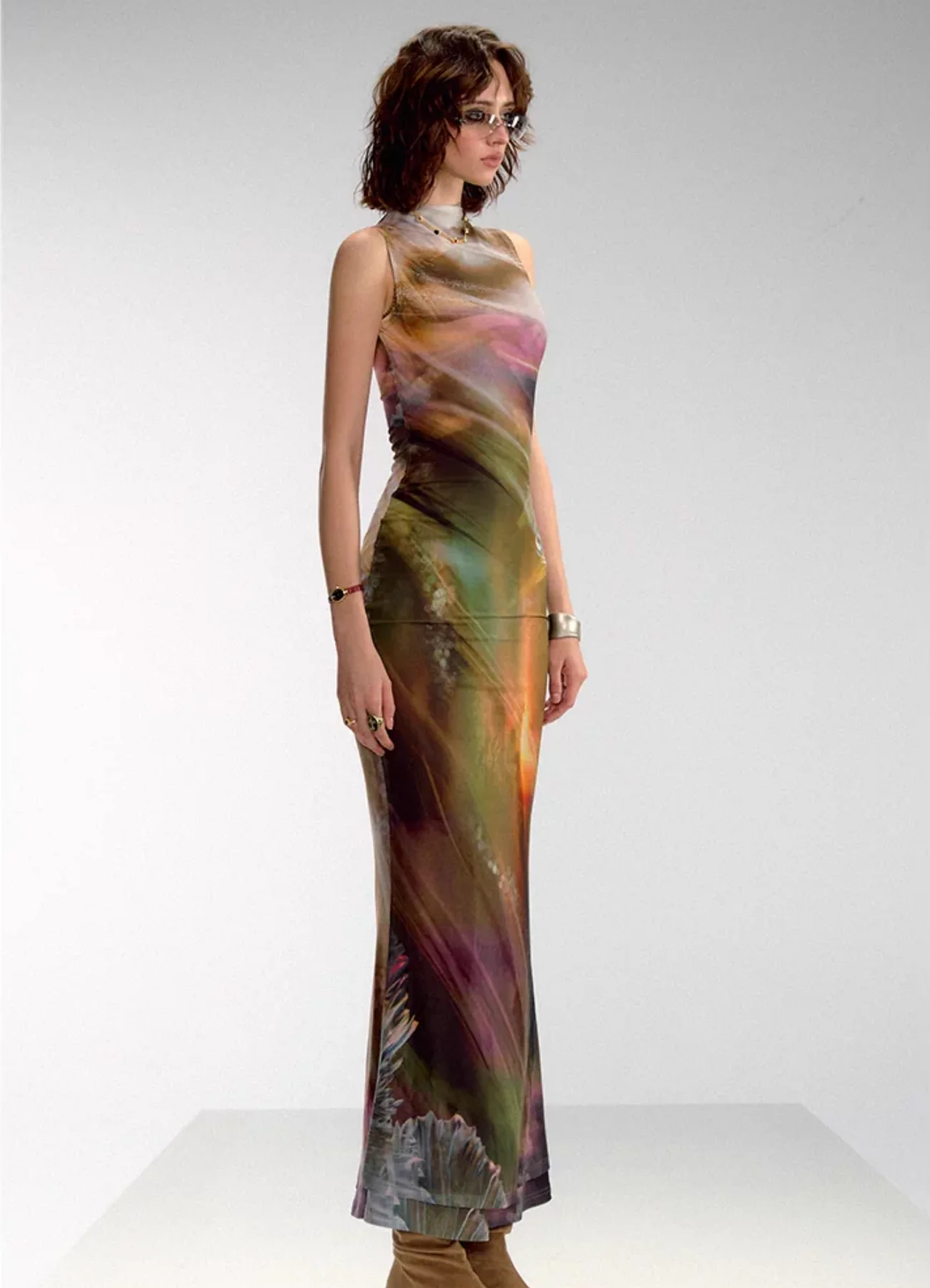 Yu Meiren 虞美人 Madame Poppy New Chinese Style Golden Watercolor Sleeveless Qipao - Image 5