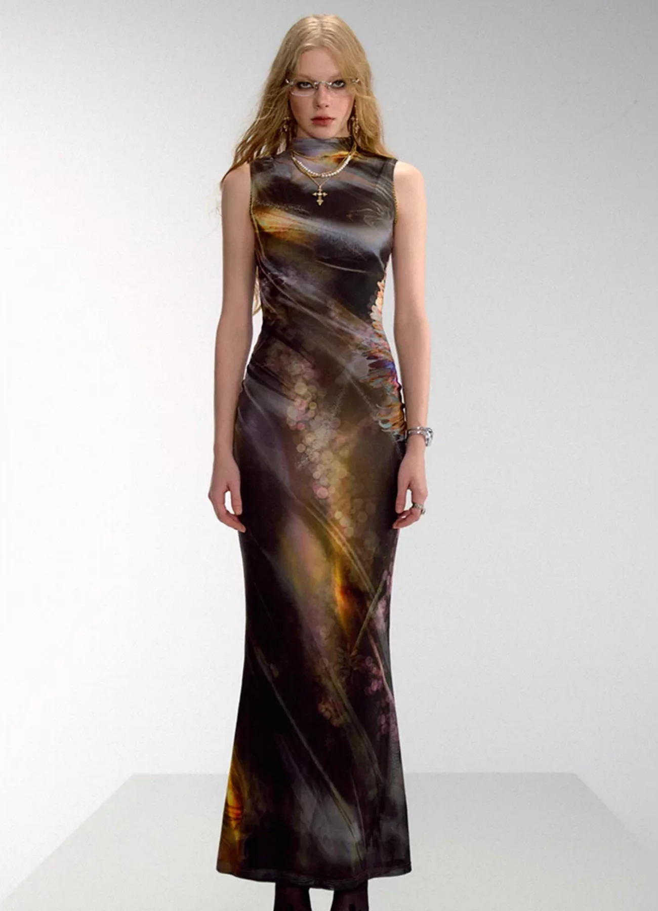 Yu Meiren 虞美人 Madame Poppy New Chinese Style Golden Watercolor Sleeveless Qipao - Image 7
