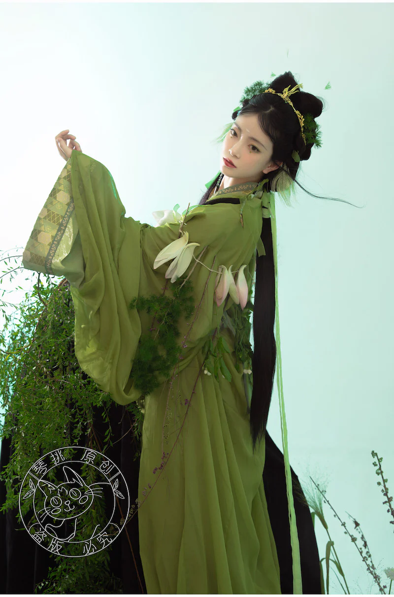 Yu Ying 遇萤 Encountering a Firefly Modernized Warring States Zhiju Straight Hem Robe Set - Image 10