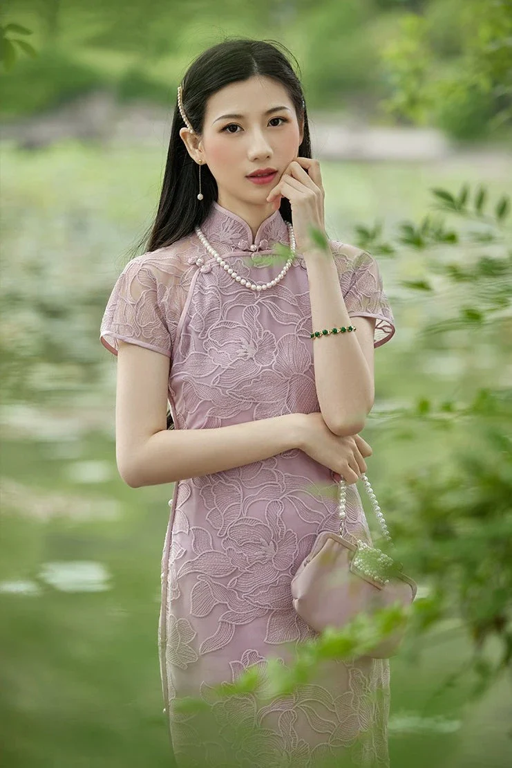 Yue 月 Moon 1920s Inspired Floral Lace Sheer Qipao - Image 3