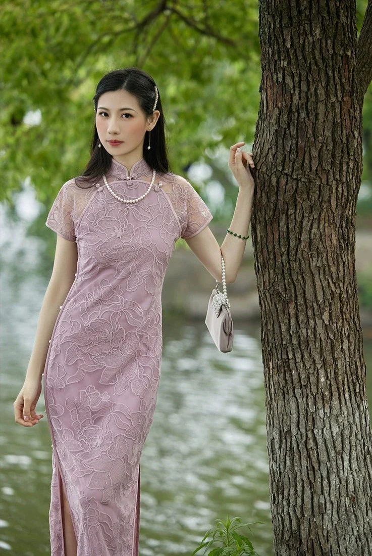 Yue 月 Moon 1920s Inspired Floral Lace Sheer Qipao - Image 4