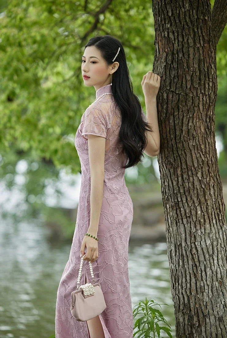 Yue 月 Moon 1920s Inspired Floral Lace Sheer Qipao - Image 5