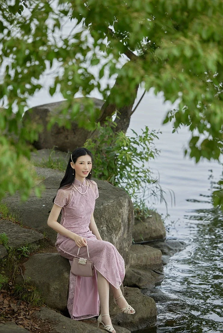 Yue 月 Moon 1920s Inspired Floral Lace Sheer Qipao - Image 7