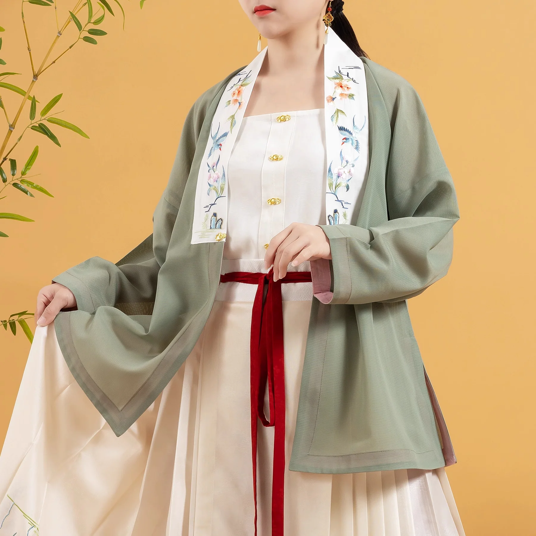 Zan Qing 藏青 Prussian Blue Ming Dynasty Contrast Trim Zhuyao Undergarment - Image 14