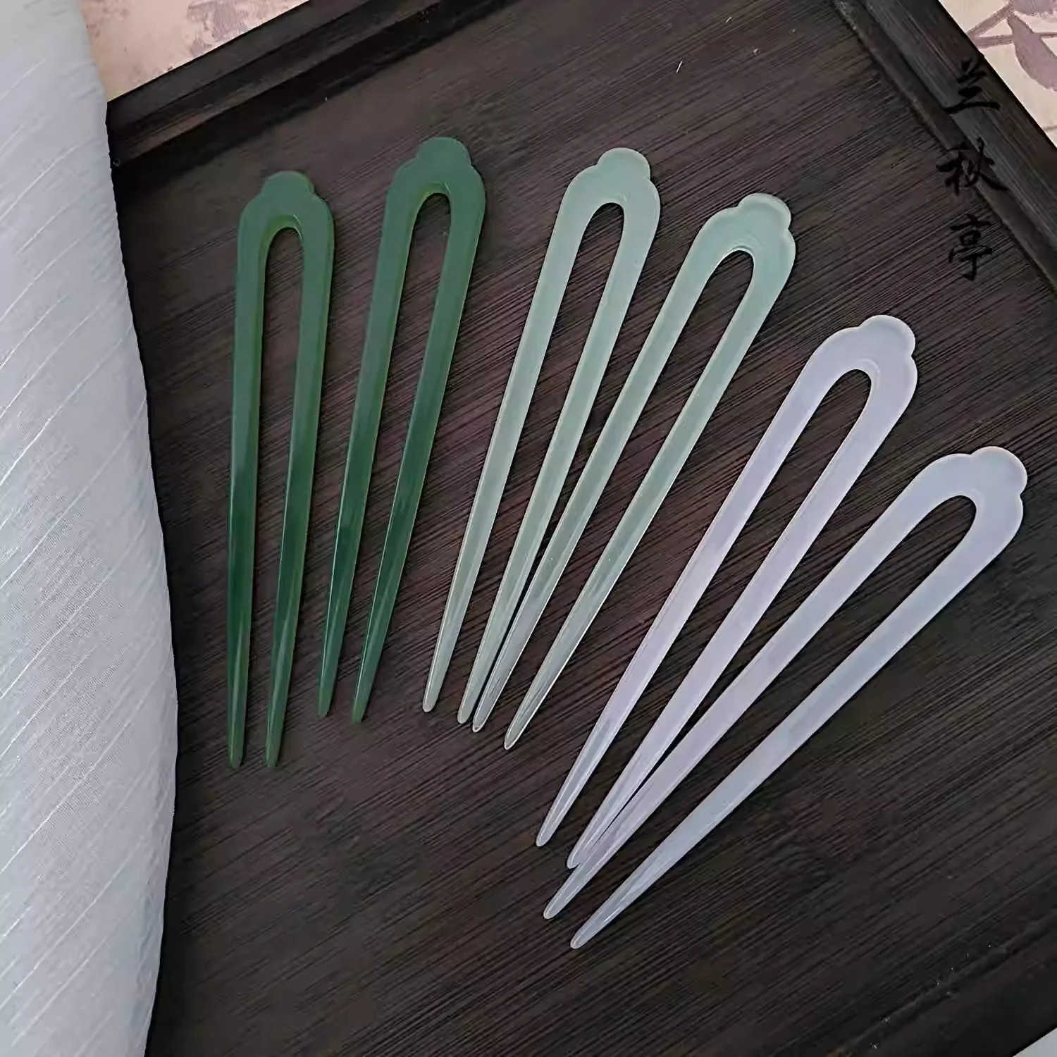 Zanzi 簪子 Jade Imitation U-Shaped Hairpins & Comb Set - Image 2