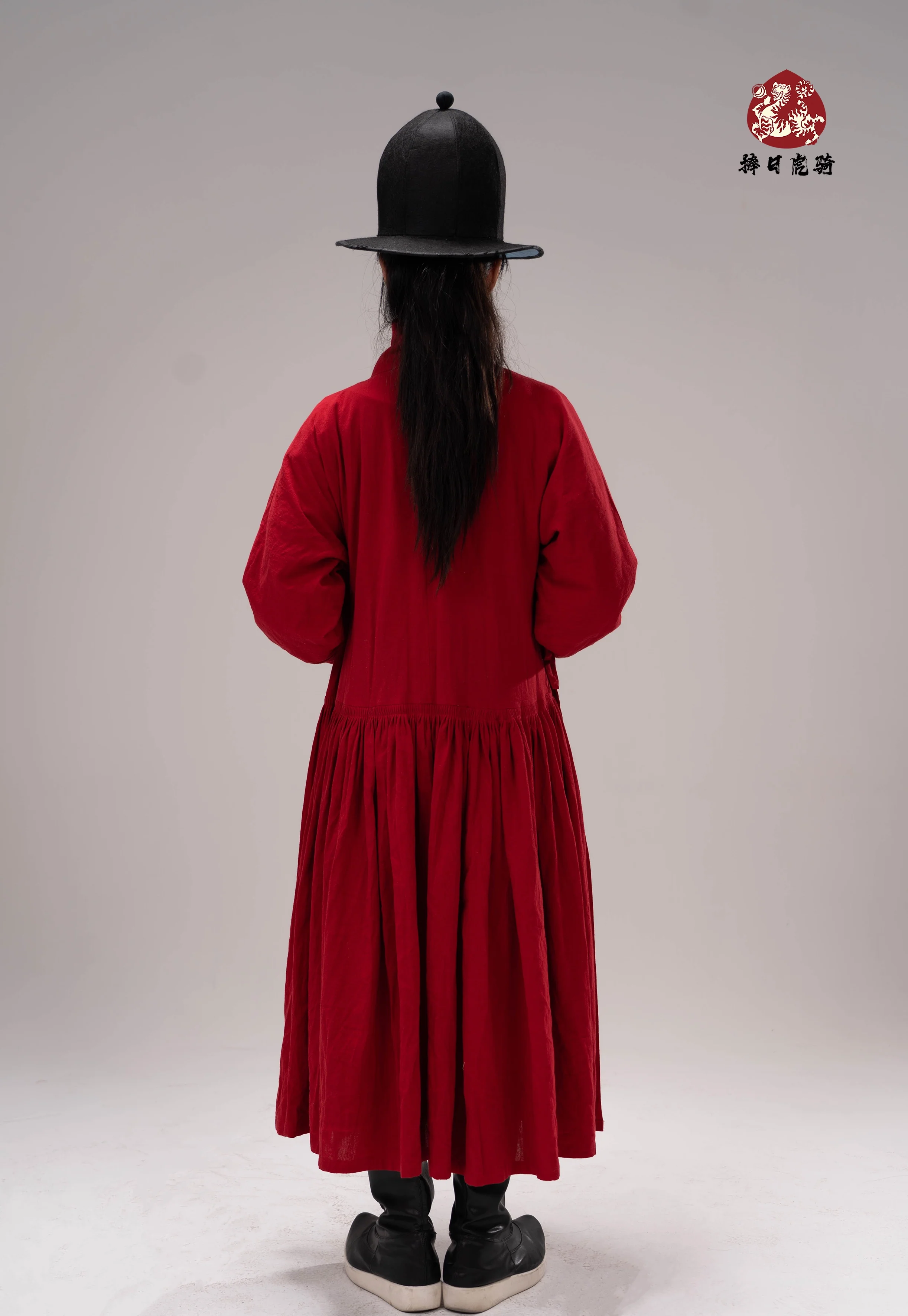 Zhan Qun 战裙 Soldier's Overskirt Ming Dynasty Restoration Cotton Tieli & Hat Set - Image 11