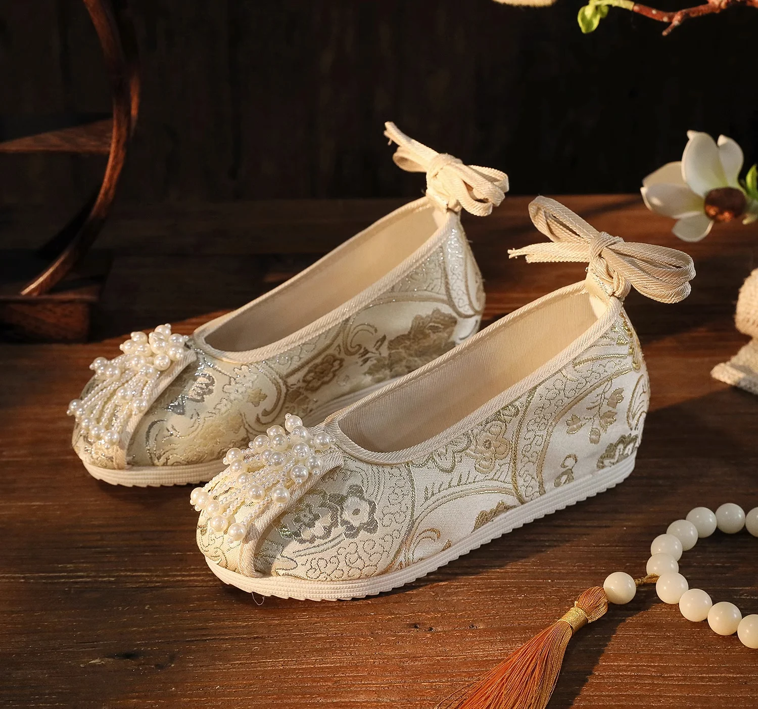 Zhe Zhi 折纸 Folding Paper Song Ming Cloud Head Dengyun Lü Shoes - Image 14