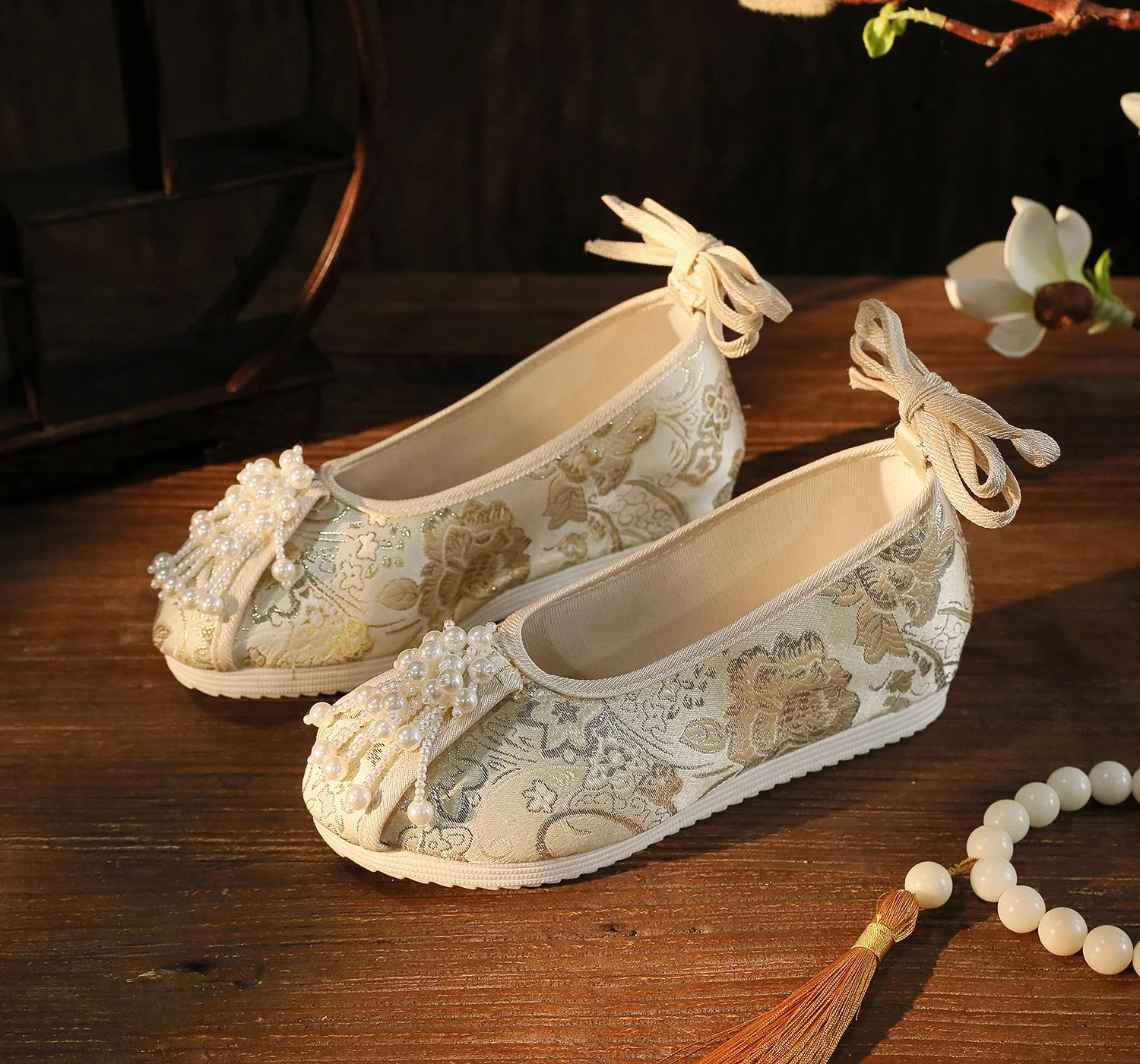 Zhe Zhi 折纸 Folding Paper Song Ming Cloud Head Dengyun Lü Shoes - Image 16